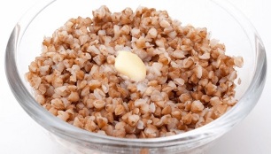 vantaggi e svantaggi della dieta del grano saraceno